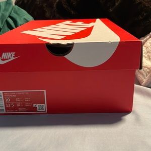nike dunks pandas- never worn and authentic